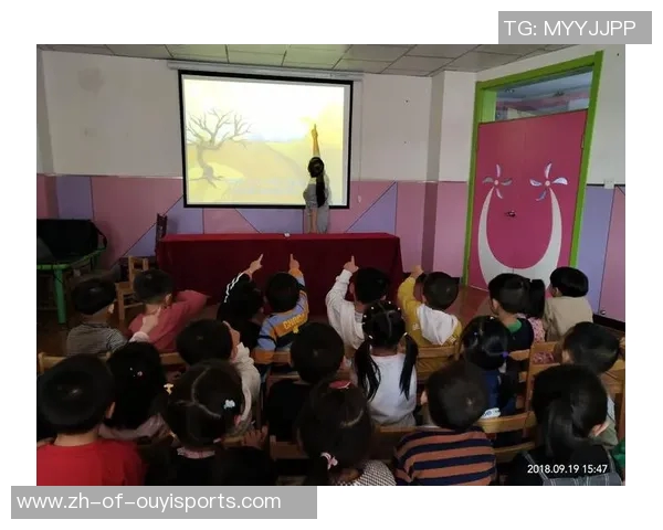 《探索足球巨星的辉煌旅程与传奇瞬间:球场英雄的成长与成就》 《探索足球巨星的辉煌旅程与传奇瞬间:球场英雄的成长与成就》